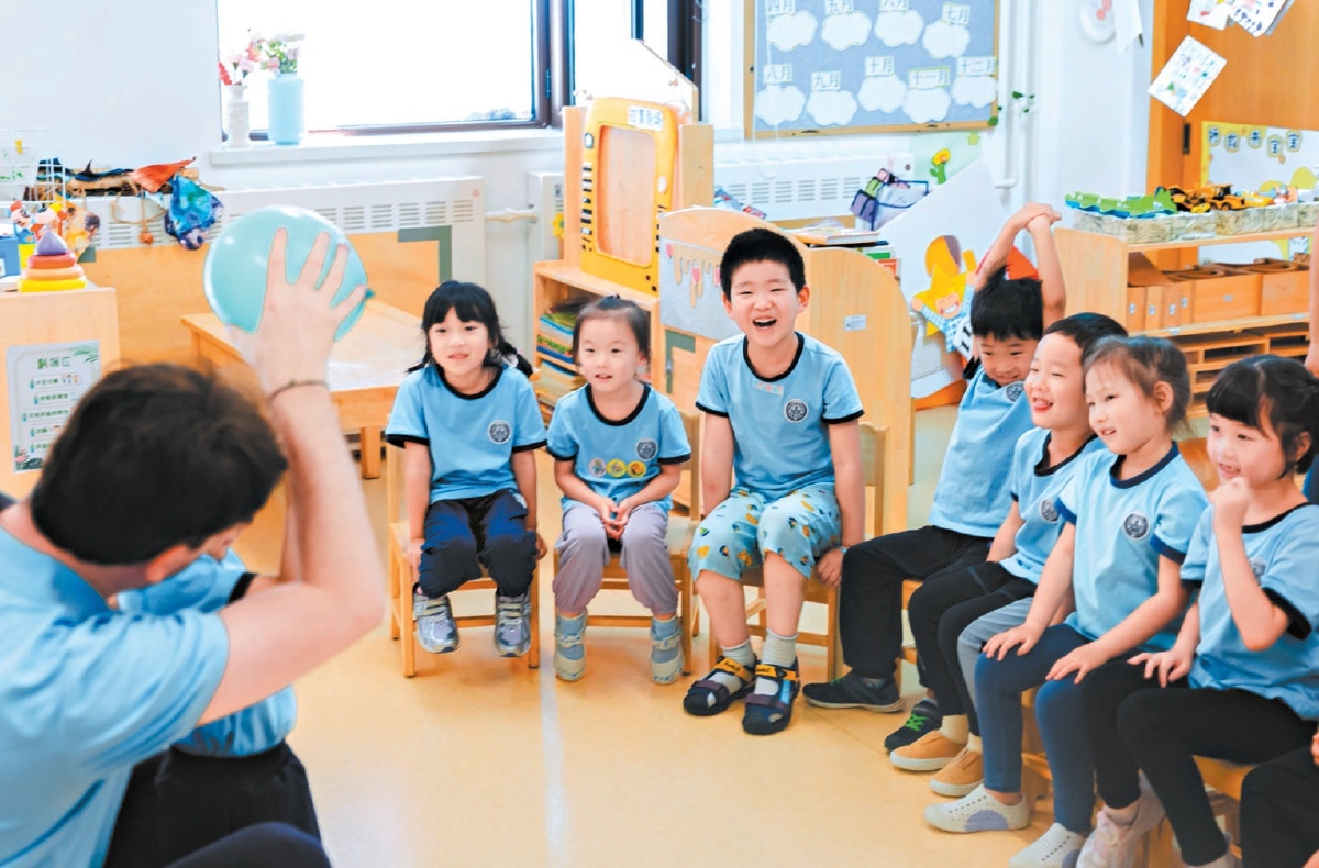 金融街惠泽幼儿园（月坛园）举办主题为“科技‘童’行，筑梦未来”开学典礼，将科技与英语教育深度融合，为孩子们开启了一扇通往无限想象与探索的新学期大门。