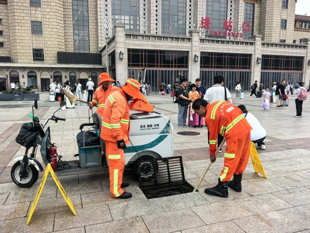 防汛进行时 北京市重点站区全力应对强降雨天气