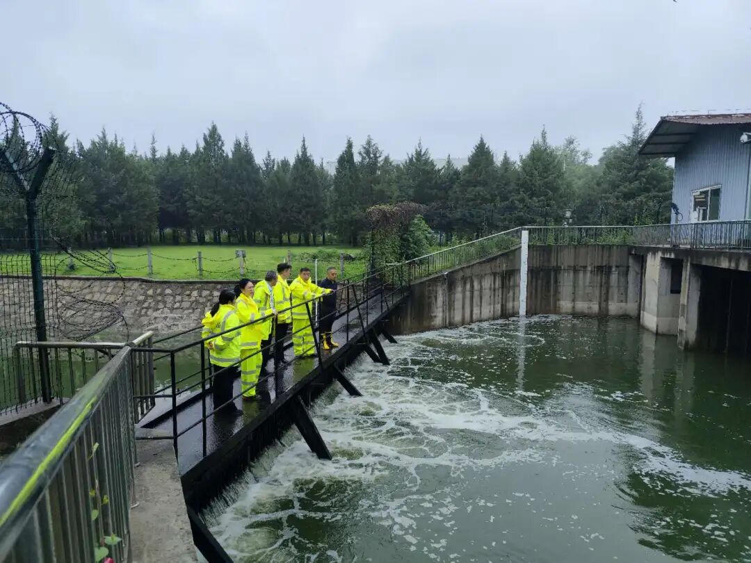 防汛进行时 北京市重点站区全力应对强降雨天气